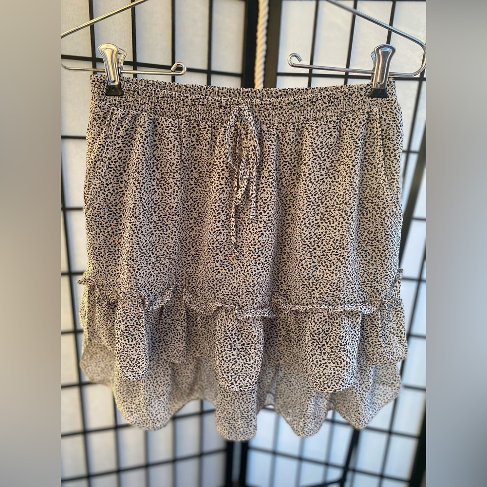 Small Tan & Black Spotted Skirt